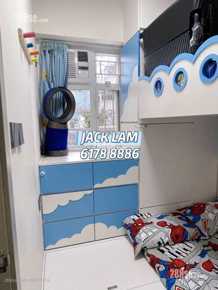 Kam Wah Building Sell 3 Bedrooms , 1 Bathroom 413 ft²