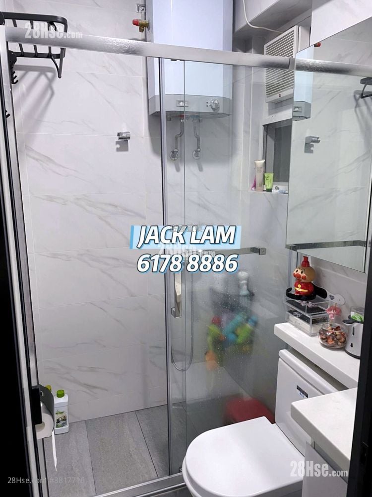 Kam Wah Building Sell 3 Bedrooms , 1 Bathroom 413 ft²