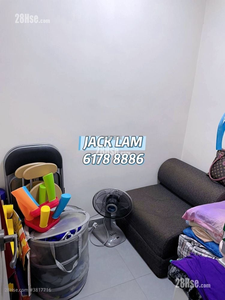 Kam Wah Building Sell 3 Bedrooms , 1 Bathroom 413 ft²