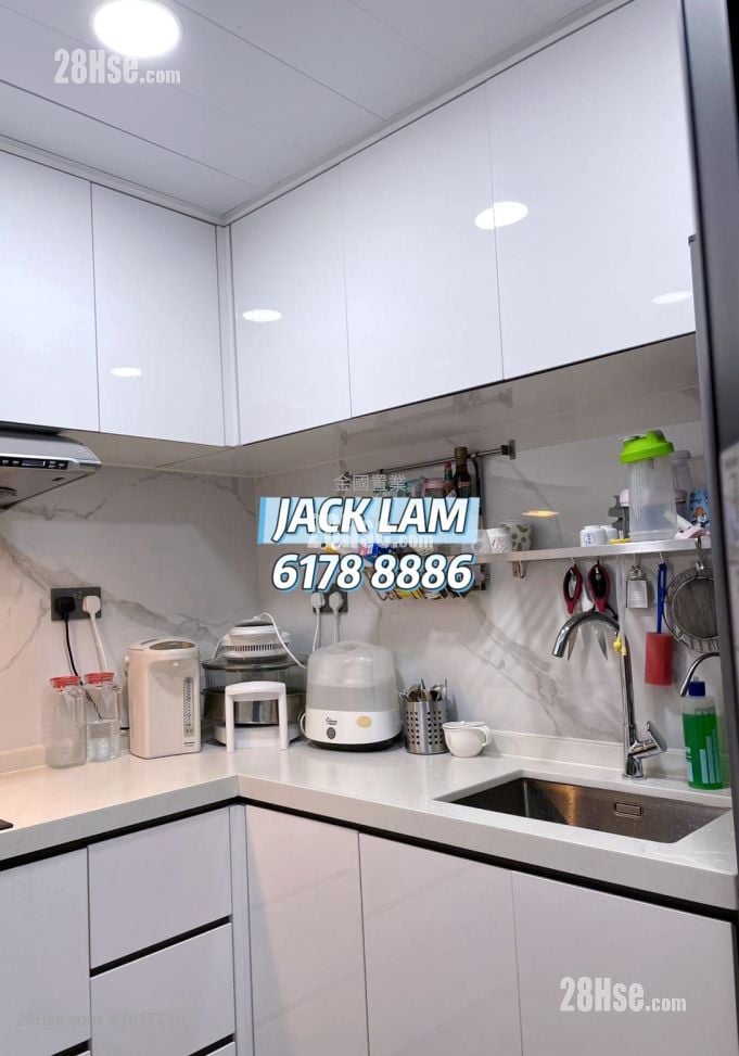 Kam Wah Building Sell 3 Bedrooms , 1 Bathroom 413 ft²