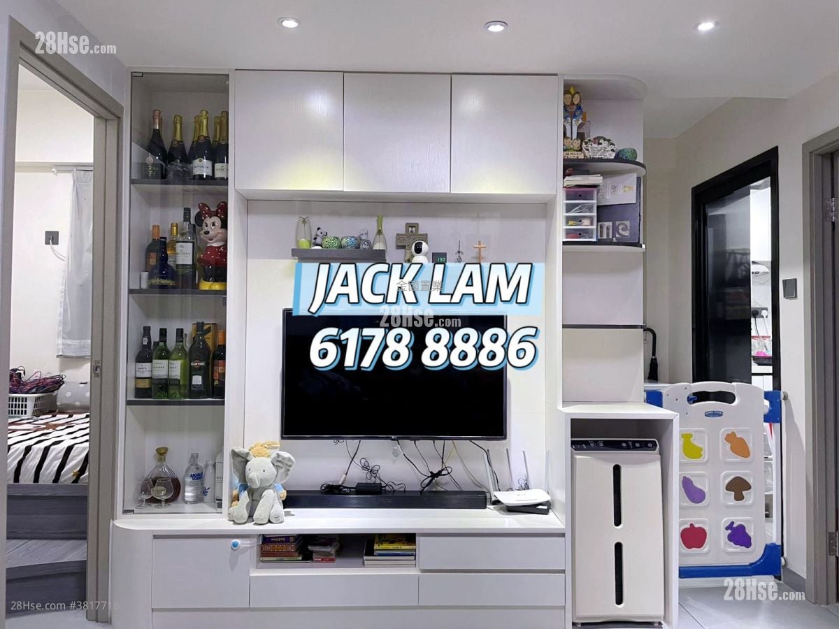 Kam Wah Building Sell 3 Bedrooms , 1 Bathroom 413 ft²