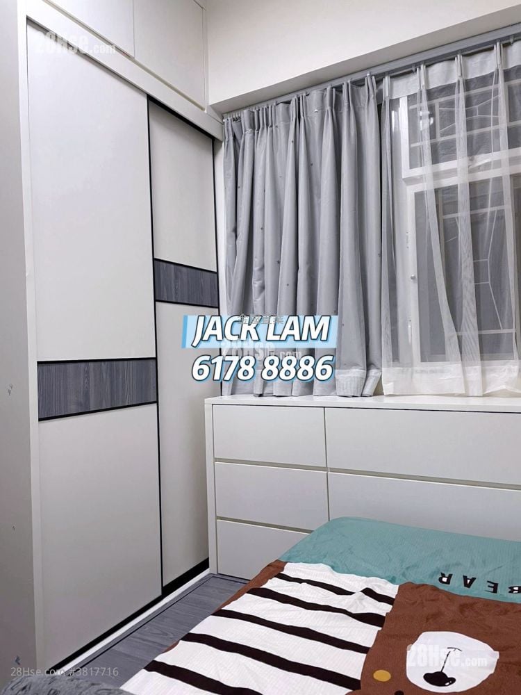 Kam Wah Building Sell 3 Bedrooms , 1 Bathroom 413 ft²