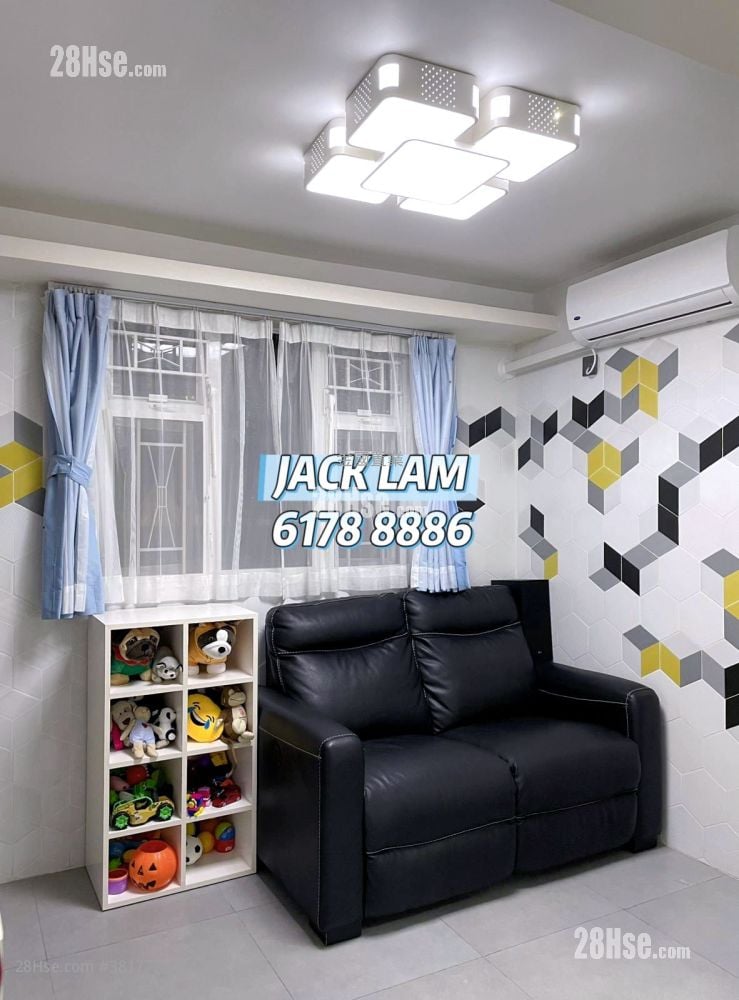 Kam Wah Building Sell 3 Bedrooms , 1 Bathroom 413 ft²