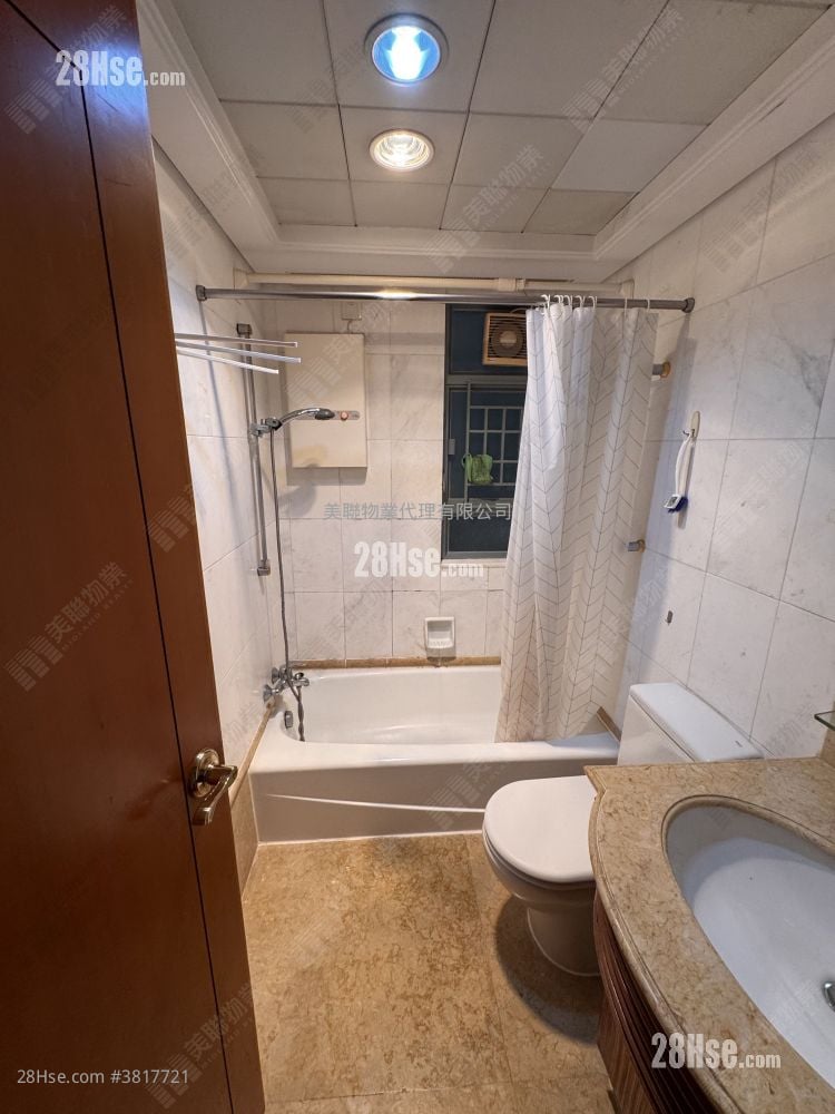 浴室: 東堤灣畔 售盤 2 房 , 1 浴室 527 平方呎