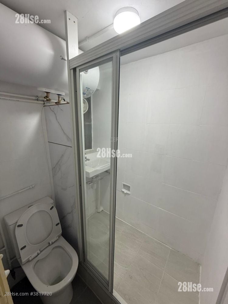 Sun Mei Garden Sell 2 Bedrooms , 1 Bathroom 450 ft²