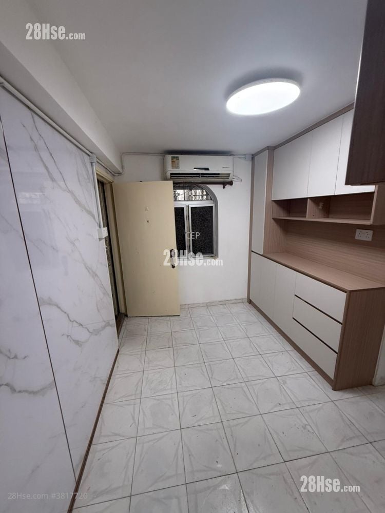 Sun Mei Garden Sell 2 Bedrooms , 1 Bathroom 450 ft²