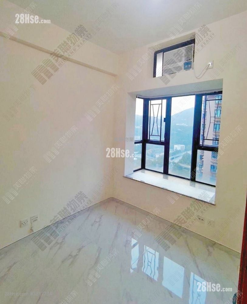 Nan Fung Plaza Rental 2 Bedrooms , 1 Bathroom 375 ft²