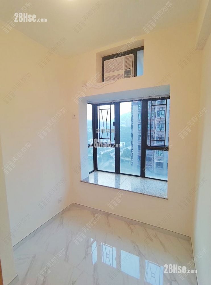 Nan Fung Plaza Rental 2 Bedrooms , 1 Bathroom 375 ft²