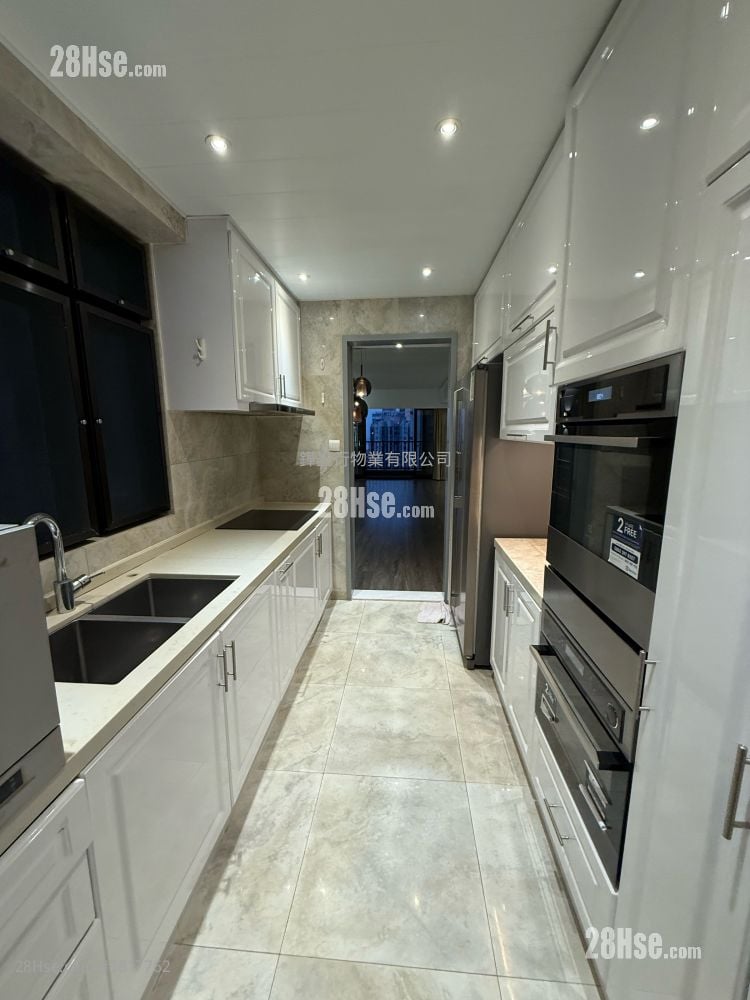 福苑 租盘 4 房 , 2 浴室 1,397 平方尺