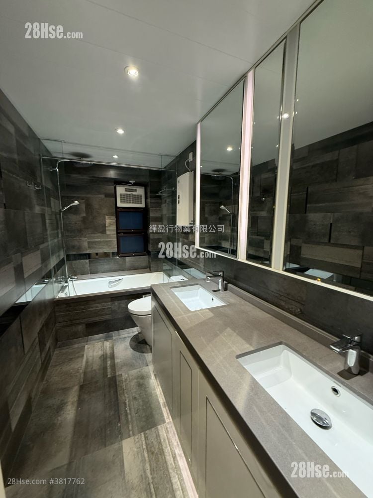 福苑 租盘 4 房 , 2 浴室 1,397 平方尺