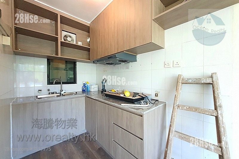 村屋 售盘 2 房 , 2 浴室 700 平方尺