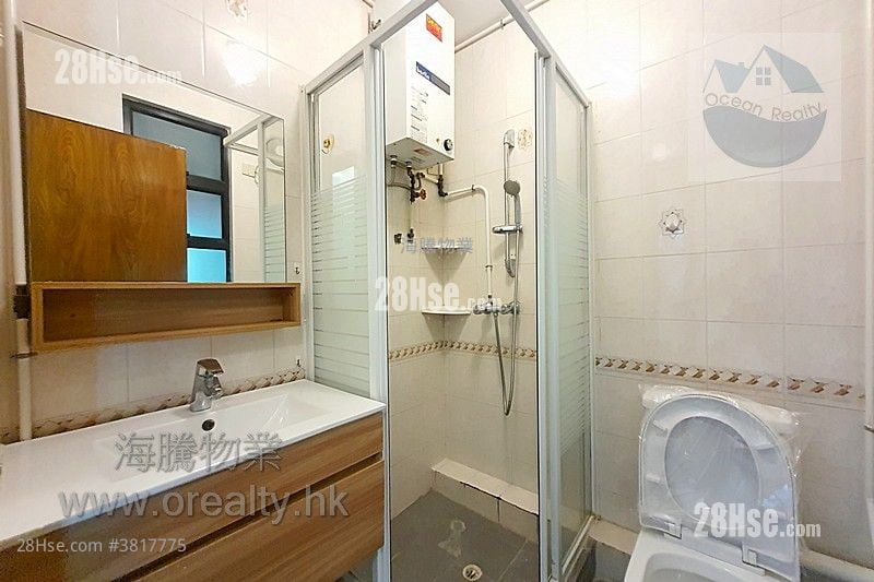 村屋 售盘 2 房 , 2 浴室 700 平方尺