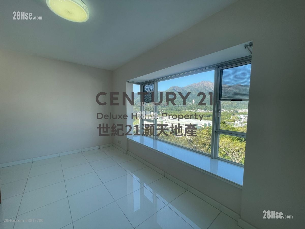 The Beverly Hills Rental 5+ Bedrooms , 2 Bathrooms 1,606 ft²