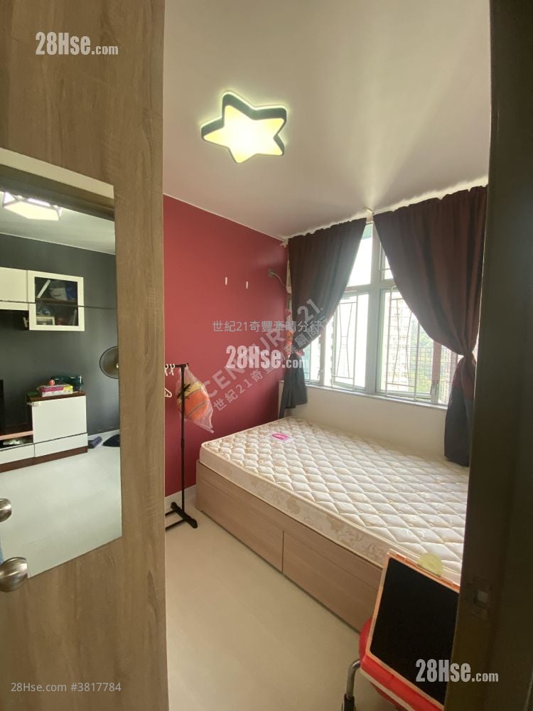 主人房: 景盛苑  售盤 2 房 , 1 浴室 538 平方呎