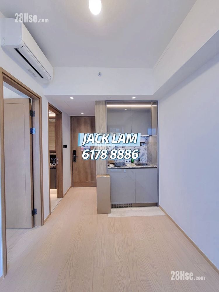 高临 售盘 1 房 , 1 浴室 272 平方尺