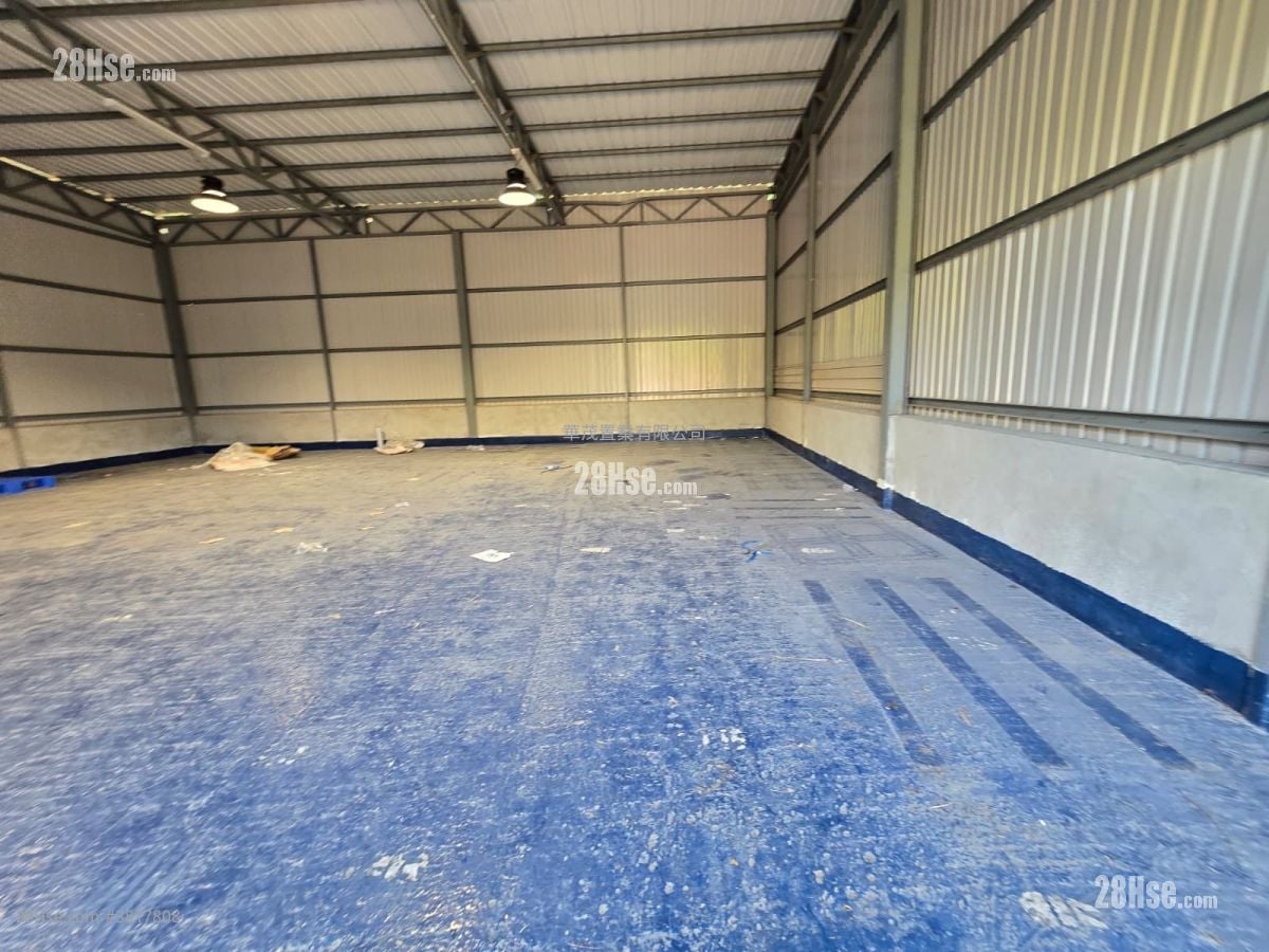 Land Rental 1,800 ft²