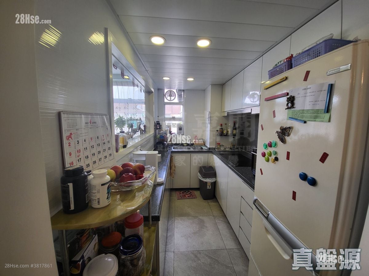 美孚新邨 售盘 3 房 , 2 浴室 947 平方尺