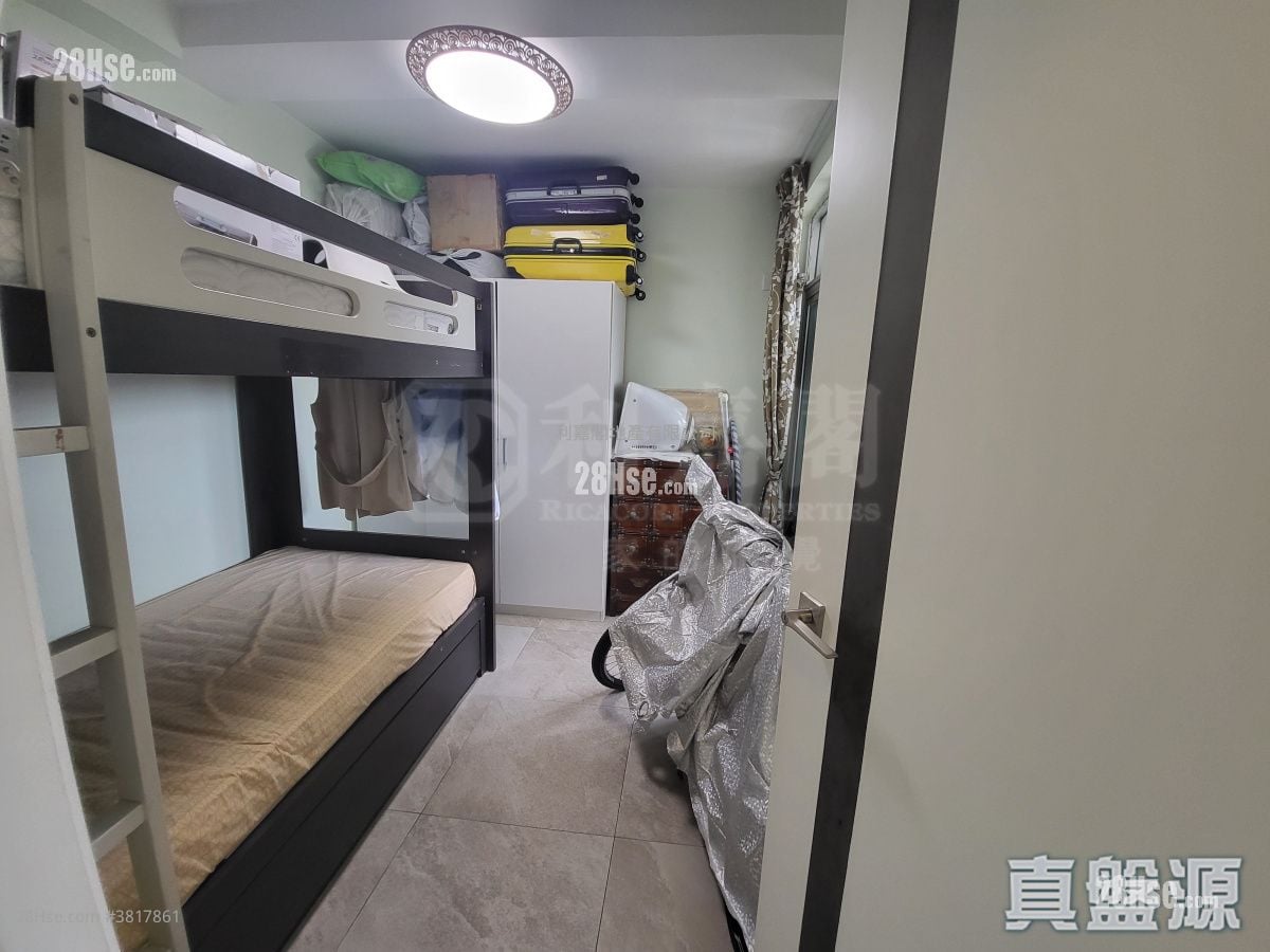 美孚新邨 售盘 3 房 , 2 浴室 947 平方尺