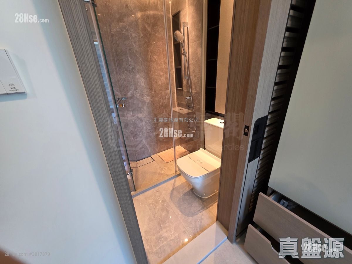 天璽天 租盤 301 平方呎