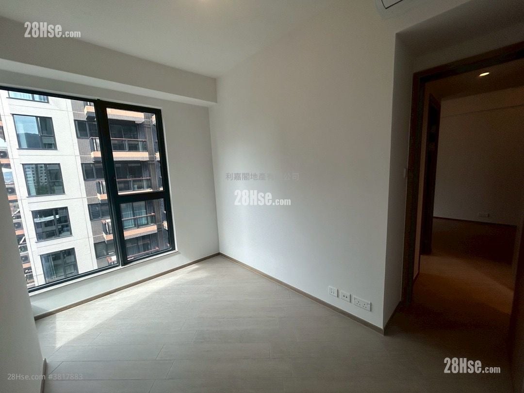 High Park Sell 2 Bedrooms , 1 Bathroom 442 ft²