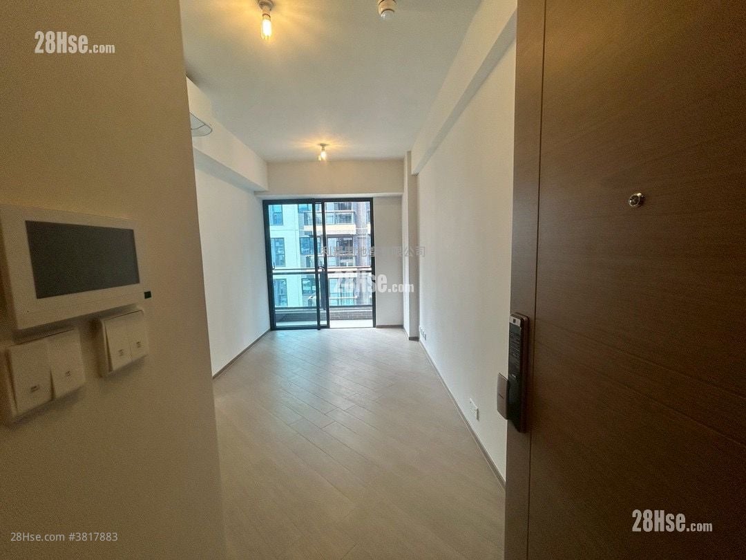 High Park Sell 2 Bedrooms , 1 Bathroom 442 ft²