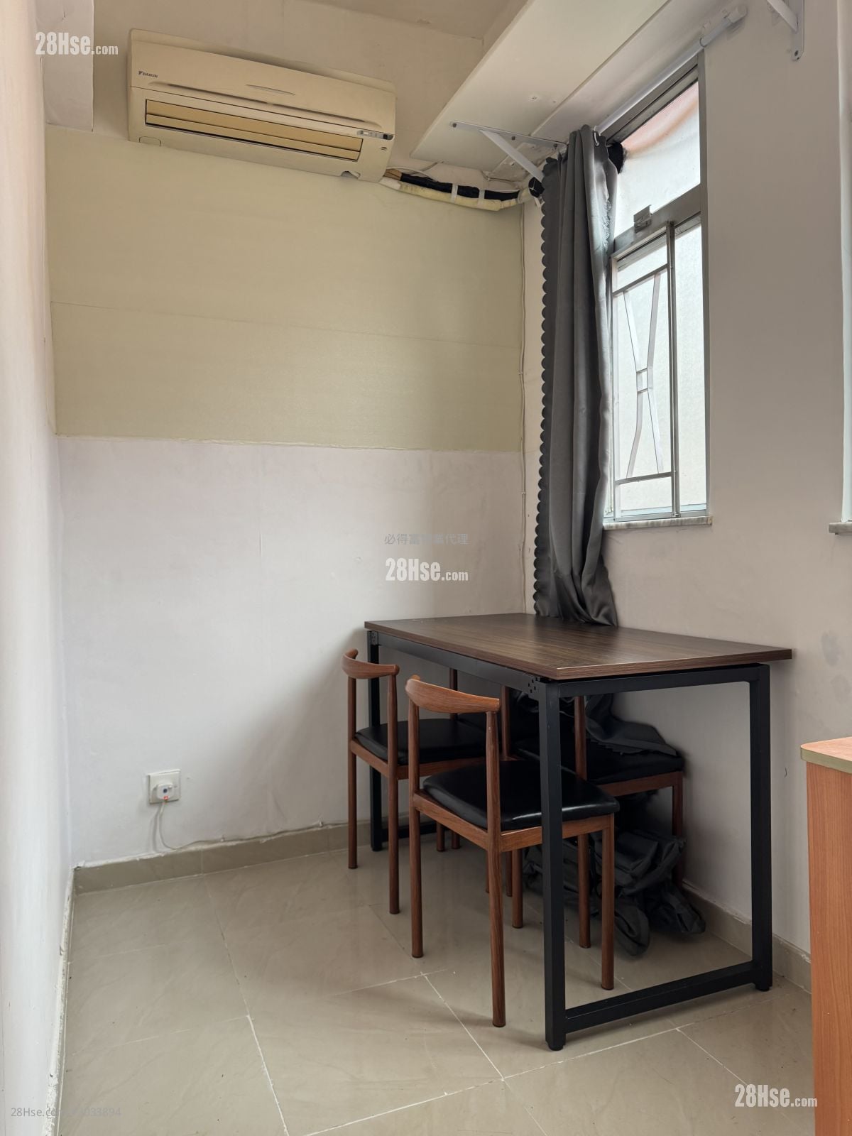 单幢楼房 租盘 开放式间隔 , 1 浴室 100 平方尺