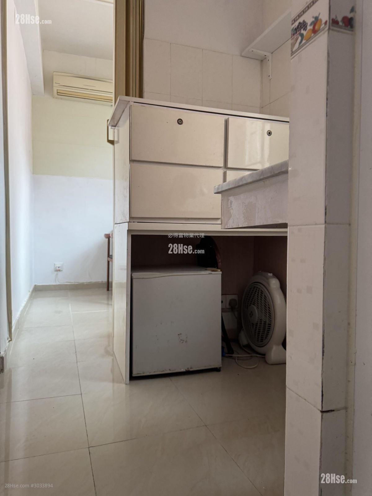 单幢楼房 租盘 开放式间隔 , 1 浴室 100 平方尺