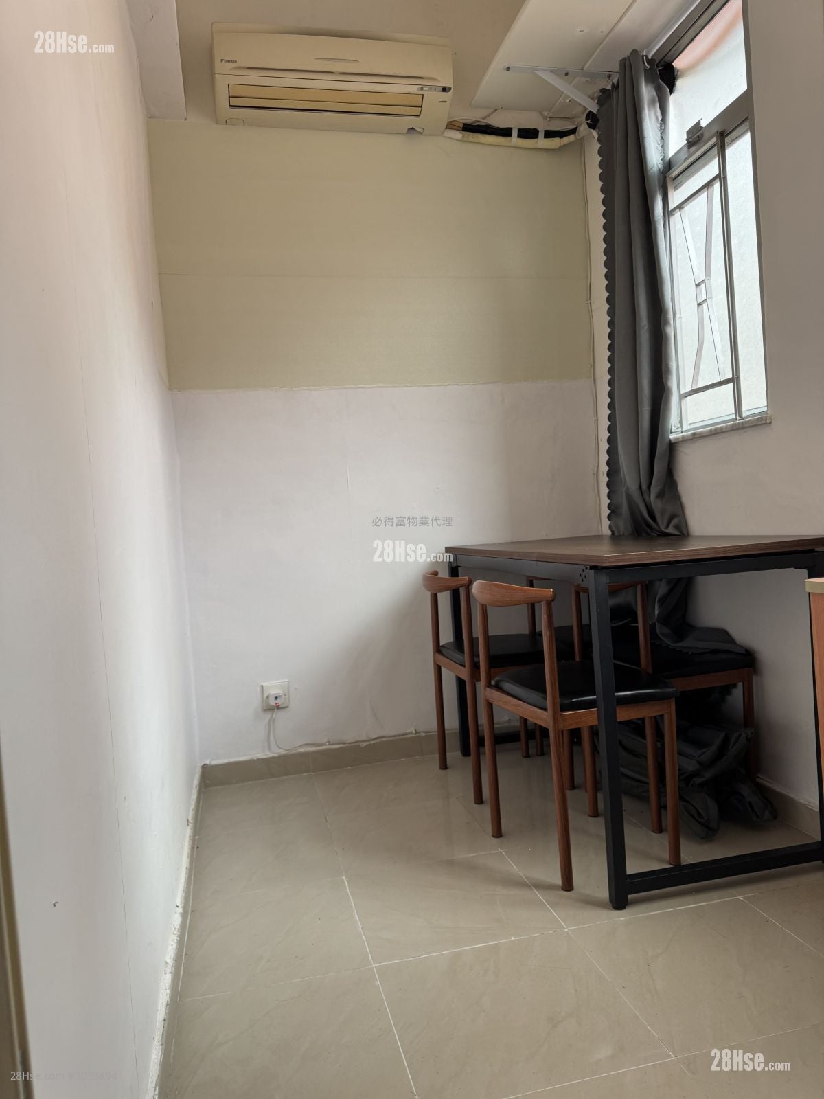 单幢楼房 租盘 开放式间隔 , 1 浴室 100 平方尺