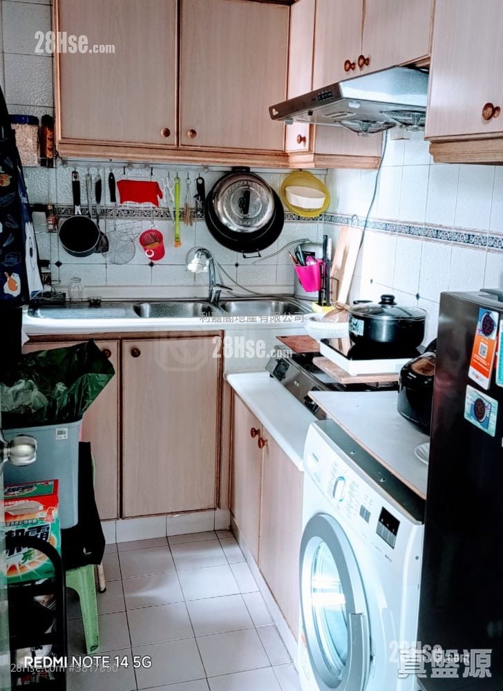 碧湖花園 售盤 2 房 , 1 浴室 400 平方呎