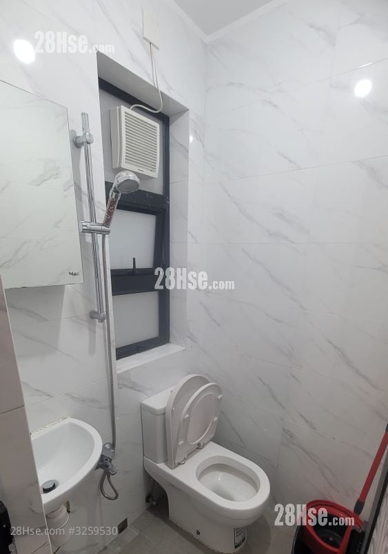 孟公屋 租盘 230 平方尺