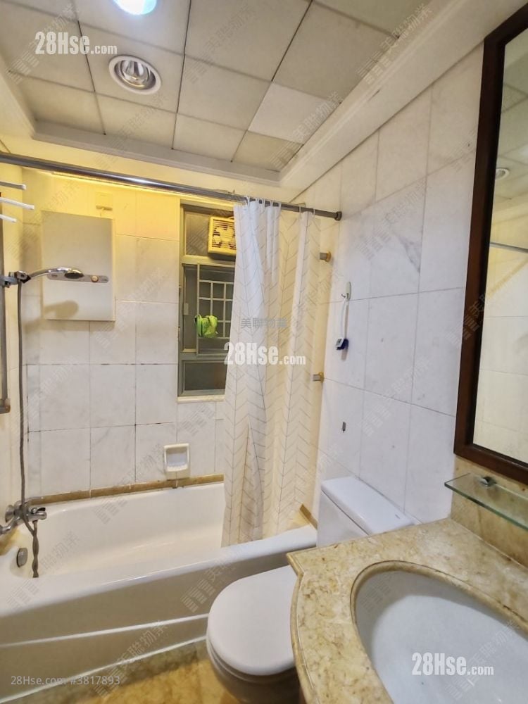 Tung Chung Crescent Sell 2 Bedrooms 527 ft²