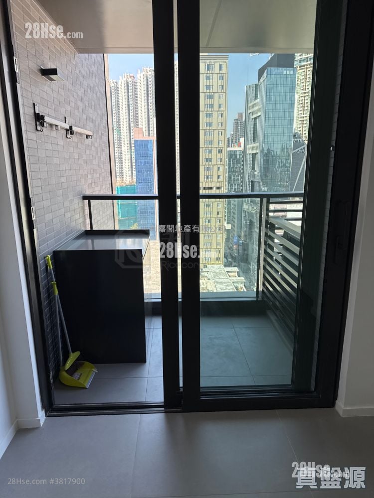 Larchwood 租盤 1 房 , 1 浴室 259 平方呎