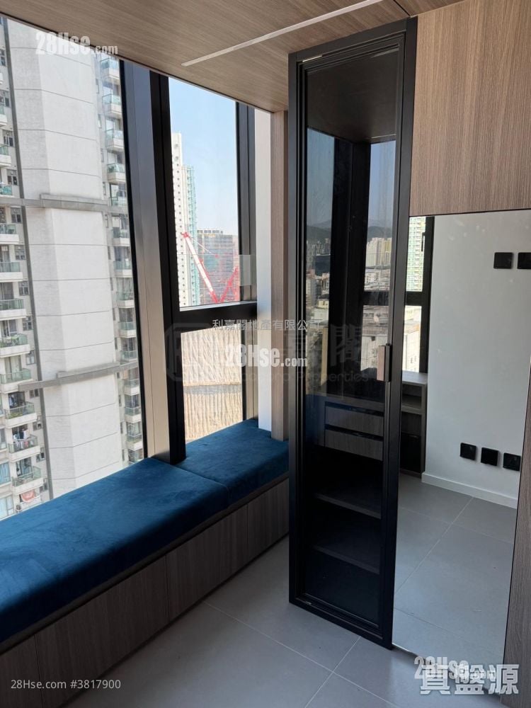 Larchwood 租盤 1 房 , 1 浴室 259 平方呎