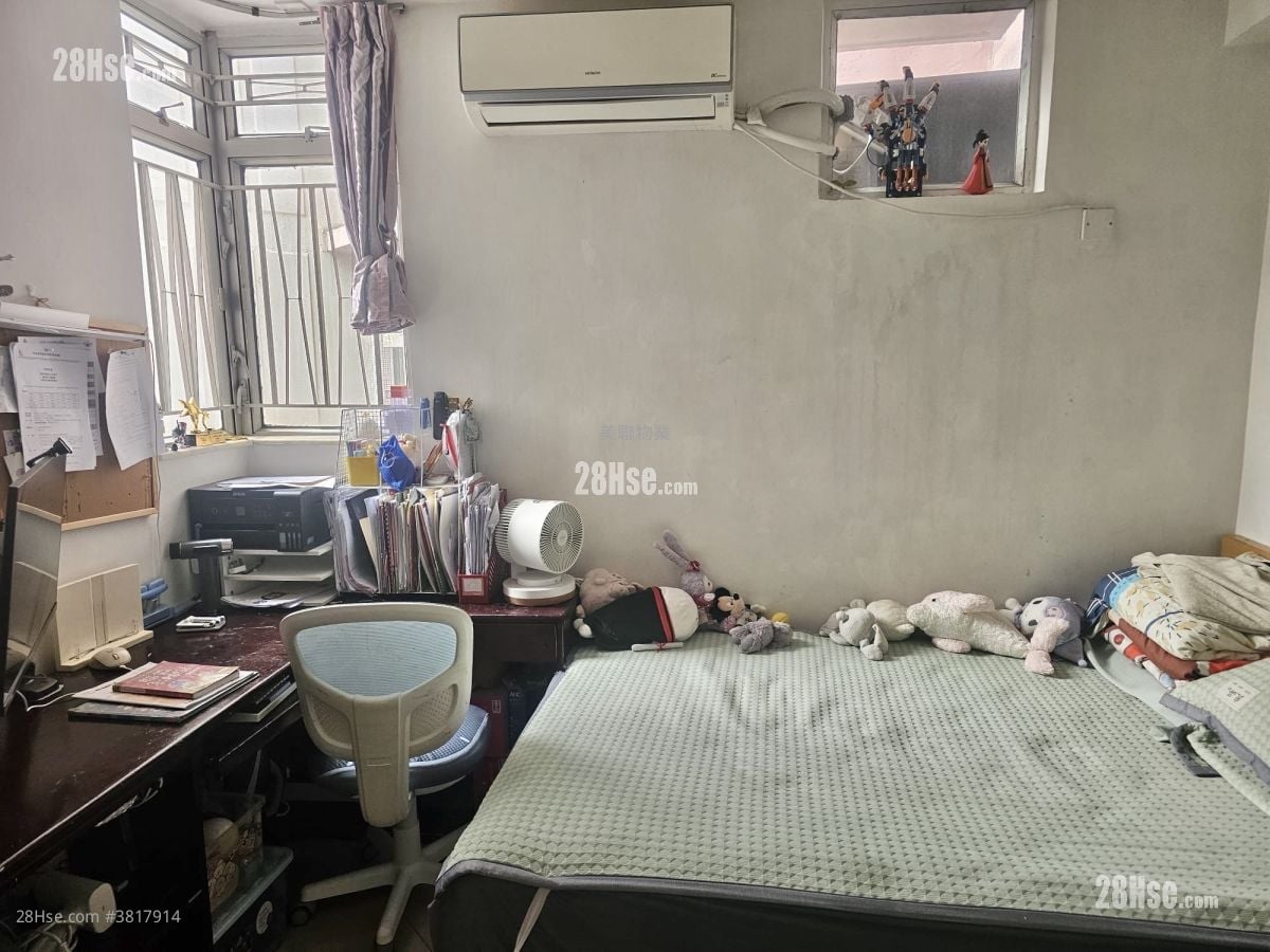 Yu Tung Court Sell 2 Bedrooms 639 ft²