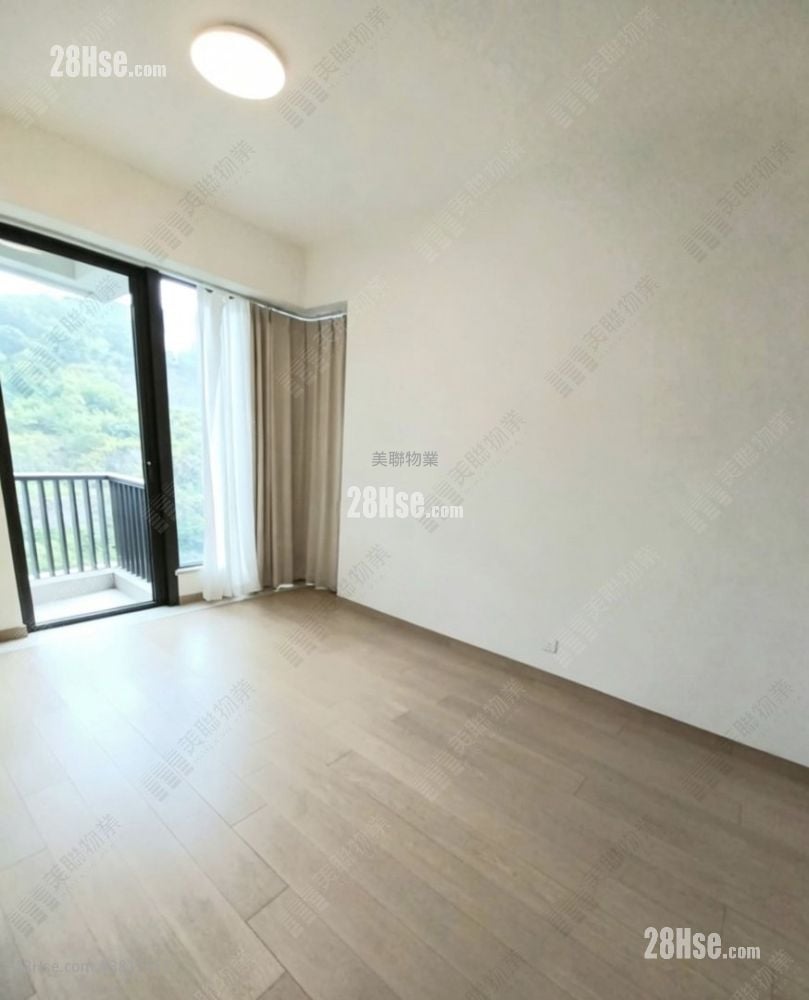 Dragons Range Rental 3 Bedrooms , 3 Bathrooms 1,008 ft²