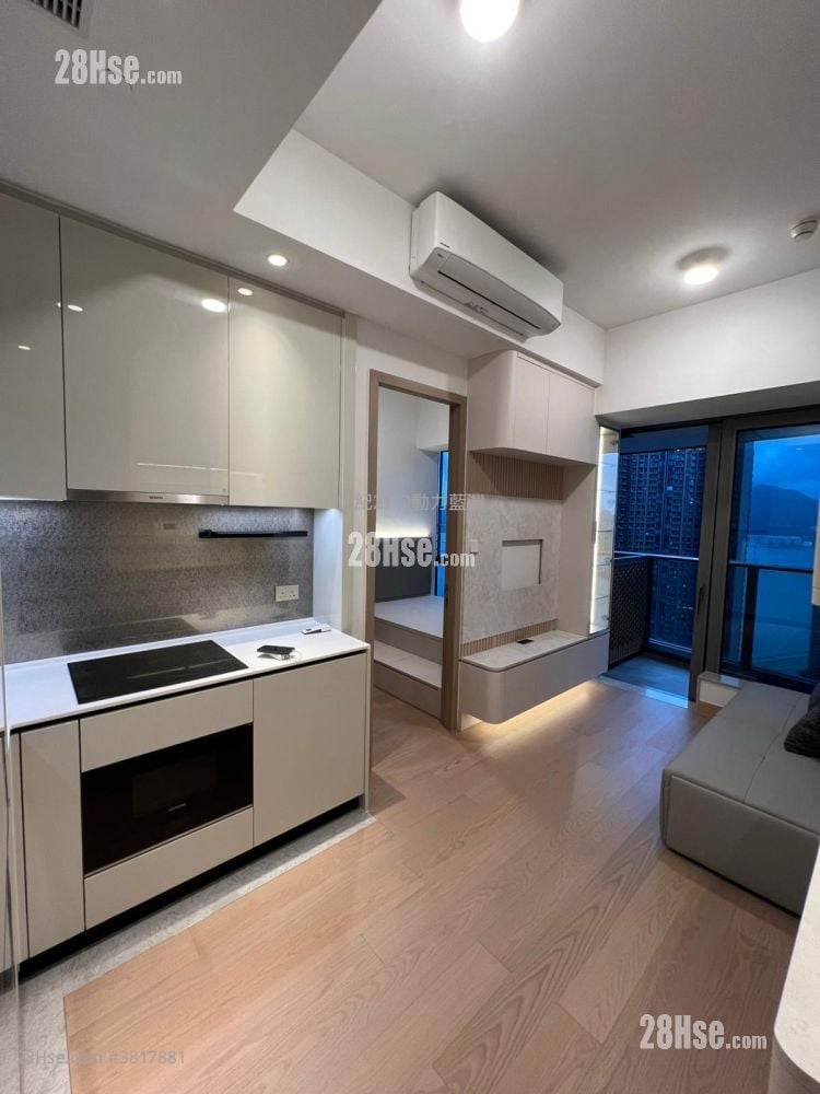 Seasons Place 售盘 1 房 , 1 浴室 330 平方尺