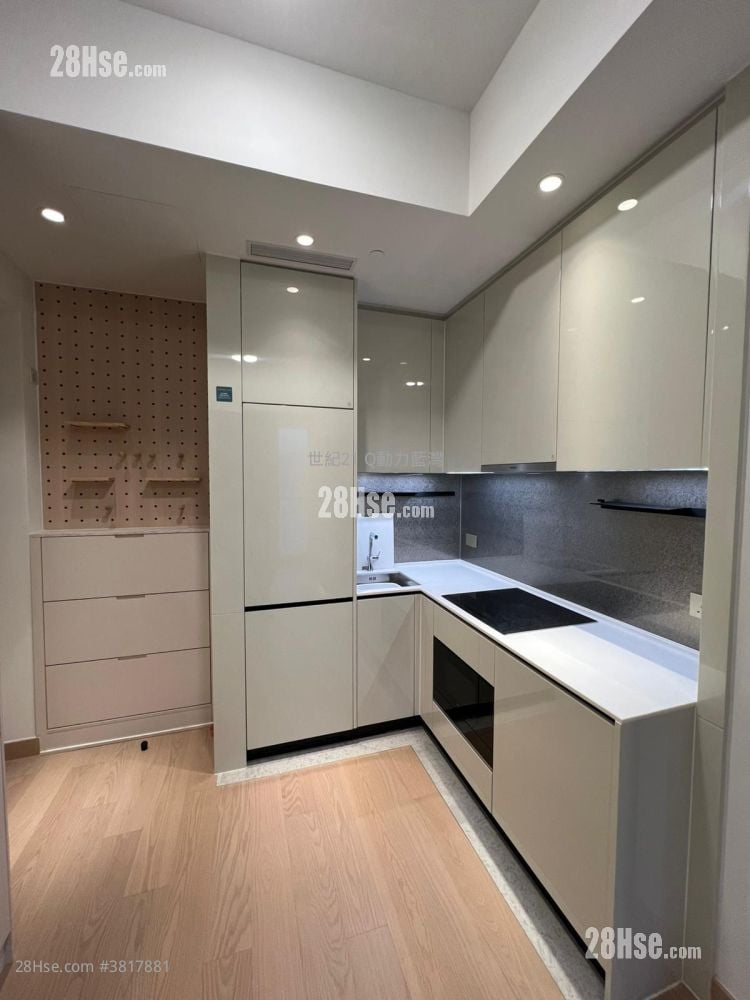 Seasons Place 售盘 1 房 , 1 浴室 330 平方尺