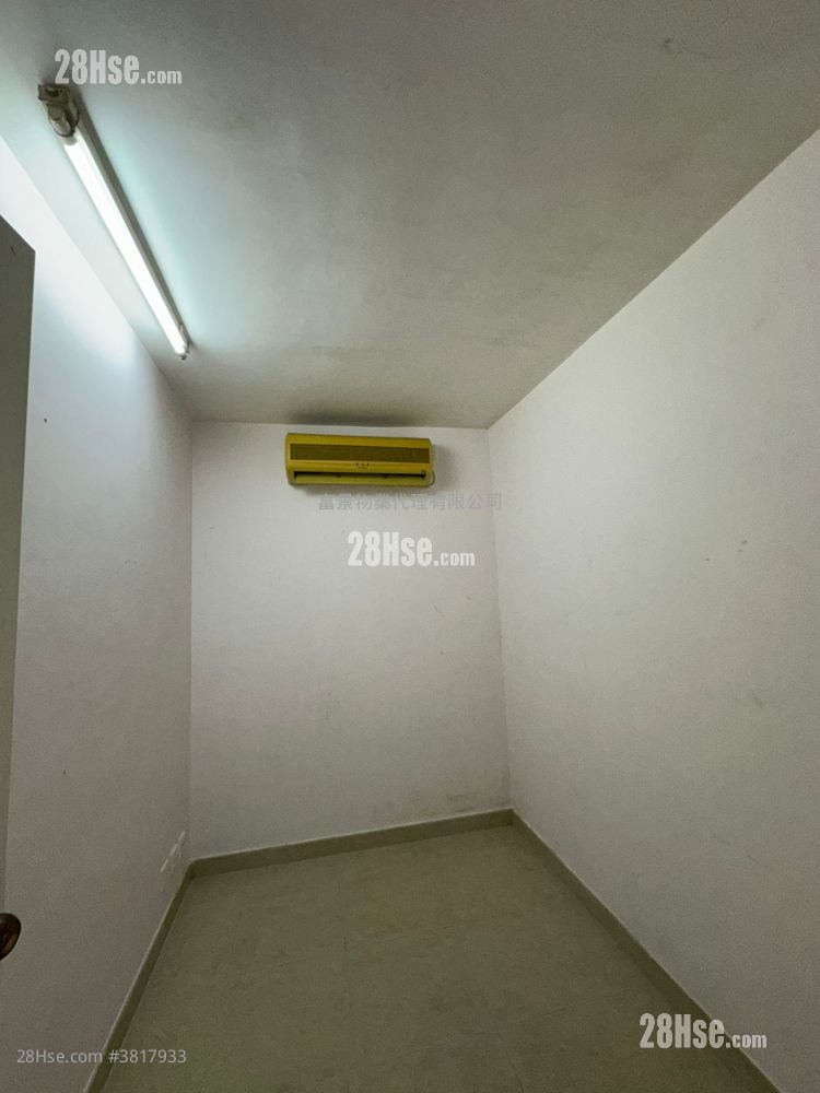 鍾屋村 租盤 3 房 , 1 浴室 653 平方呎