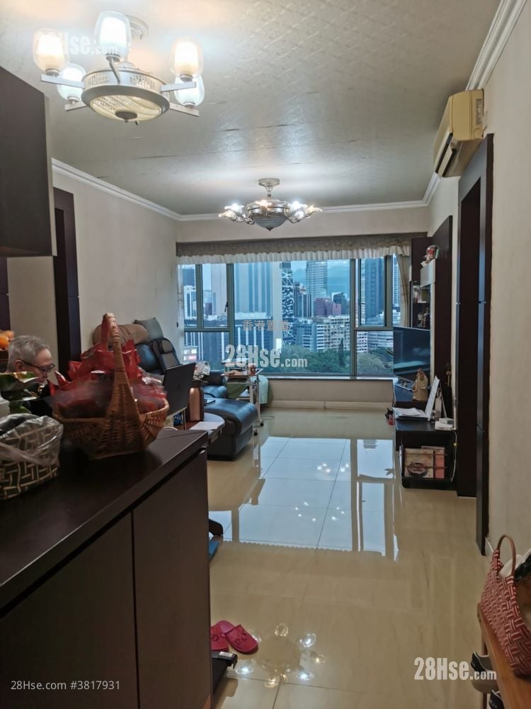 港景峰 售盘 3 房 817 平方尺