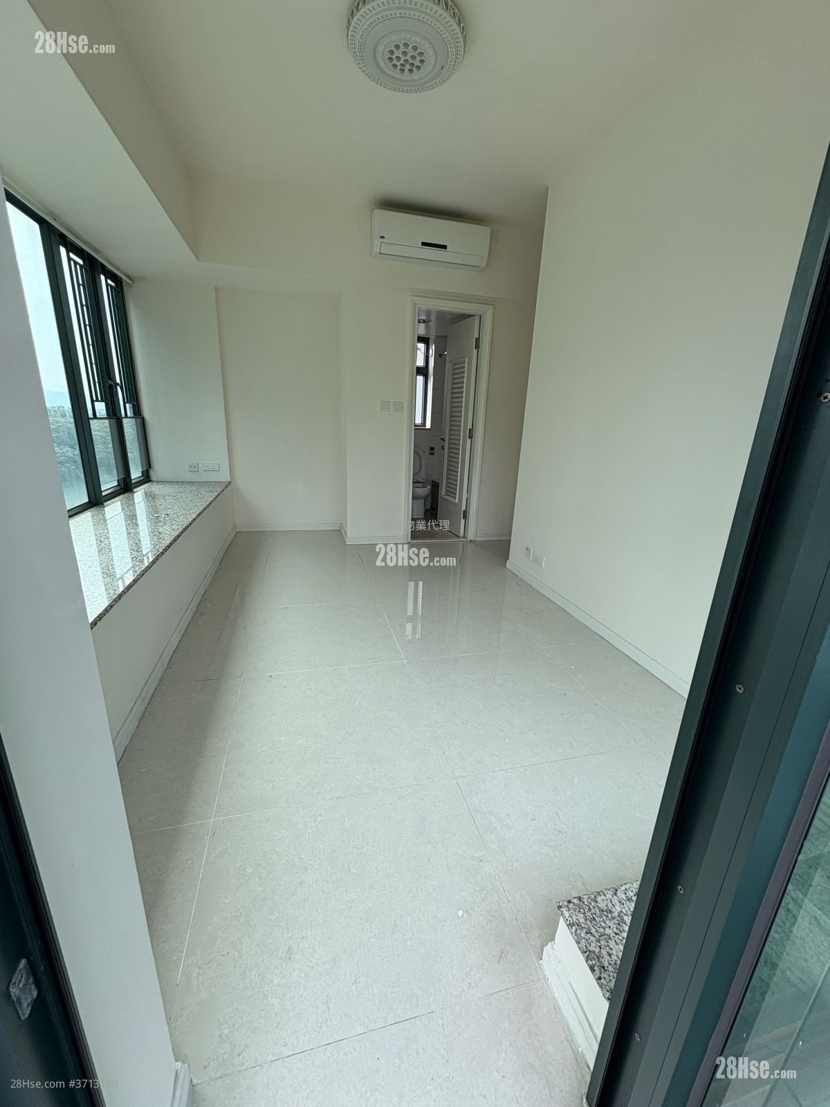 Mont Vert Rental 3 Bedrooms , 3 Bathrooms 822 ft²