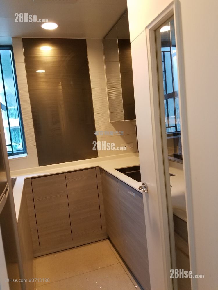 Mont Vert Rental 3 Bedrooms , 3 Bathrooms 822 ft²