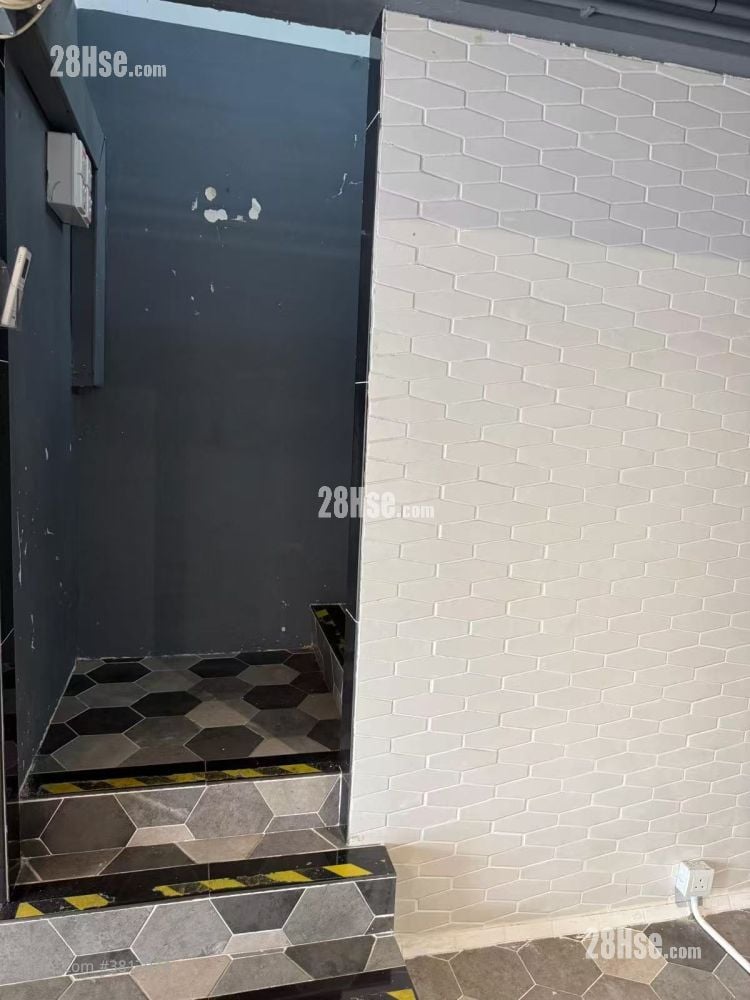 西貢市中心宜春街地鋪 租盤 900 平方呎