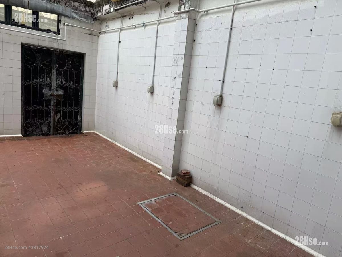 西貢市中心宜春街地鋪 租盤 900 平方呎