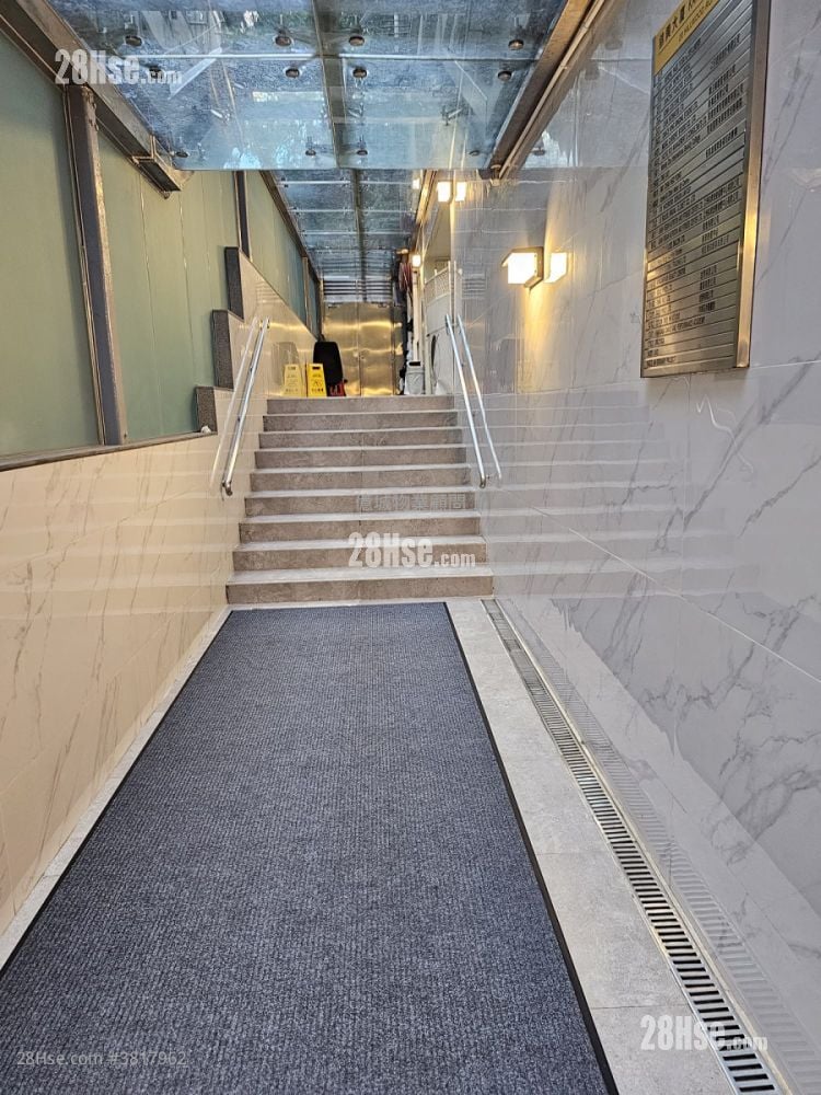 Kam Hing Building Rental 4 Bedrooms , 1 Toilet