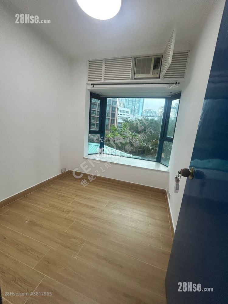 Vista Paradiso Sell 650 ft²