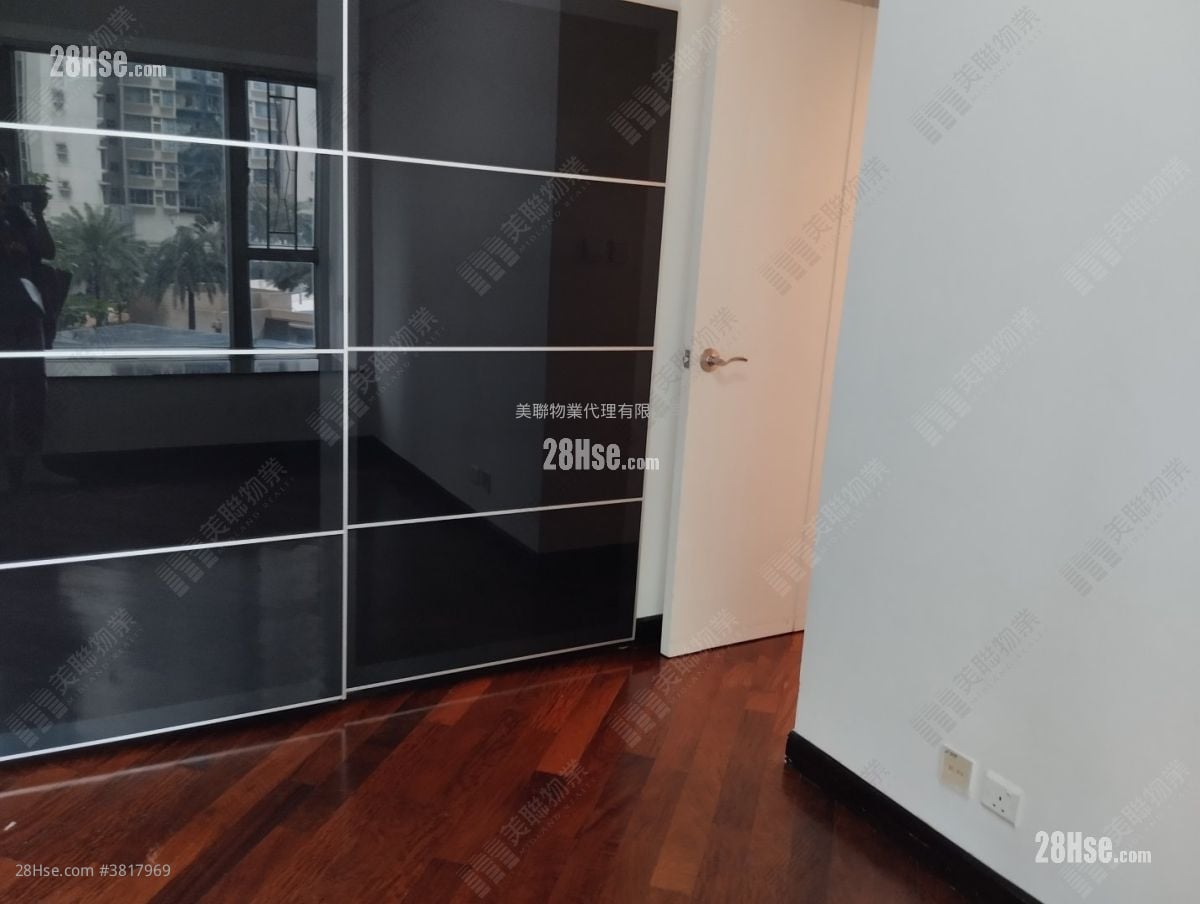 Tseung Kwan O Plaza Sell 2 Bedrooms , 1 Bathroom 456 ft²