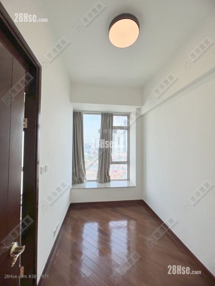 一号银海 售盘 3 房 , 2 浴室 746 平方尺