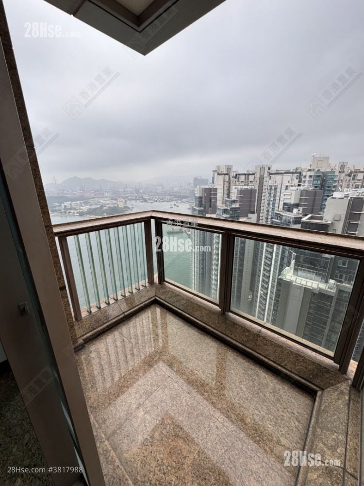 一號銀海 售盤 3 房 , 2 浴室 665 平方呎