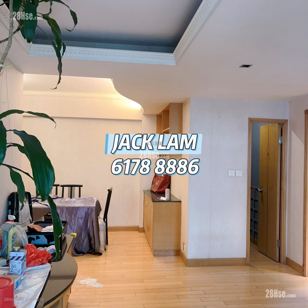 Man Fai Building Rental 3 Bedrooms , 2 Bathrooms 792 ft²