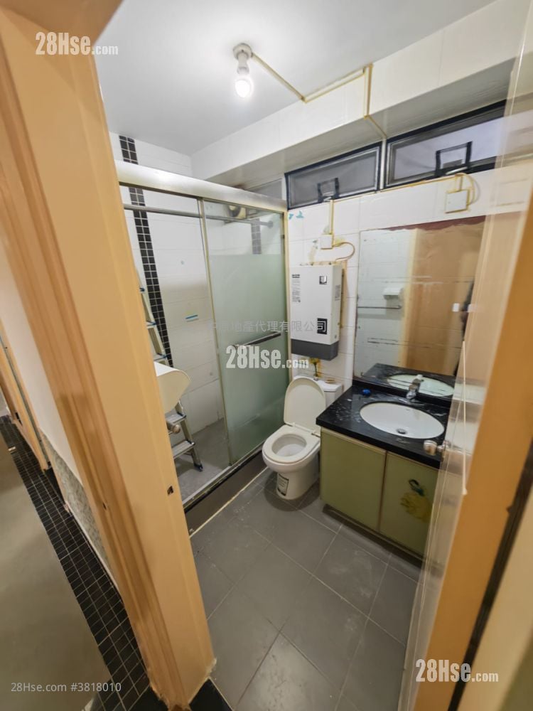 海濱花園 售盤 3 房 , 2 浴室 700 平方呎